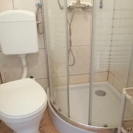 Goscinne Quarto em Acomodações Particulares *